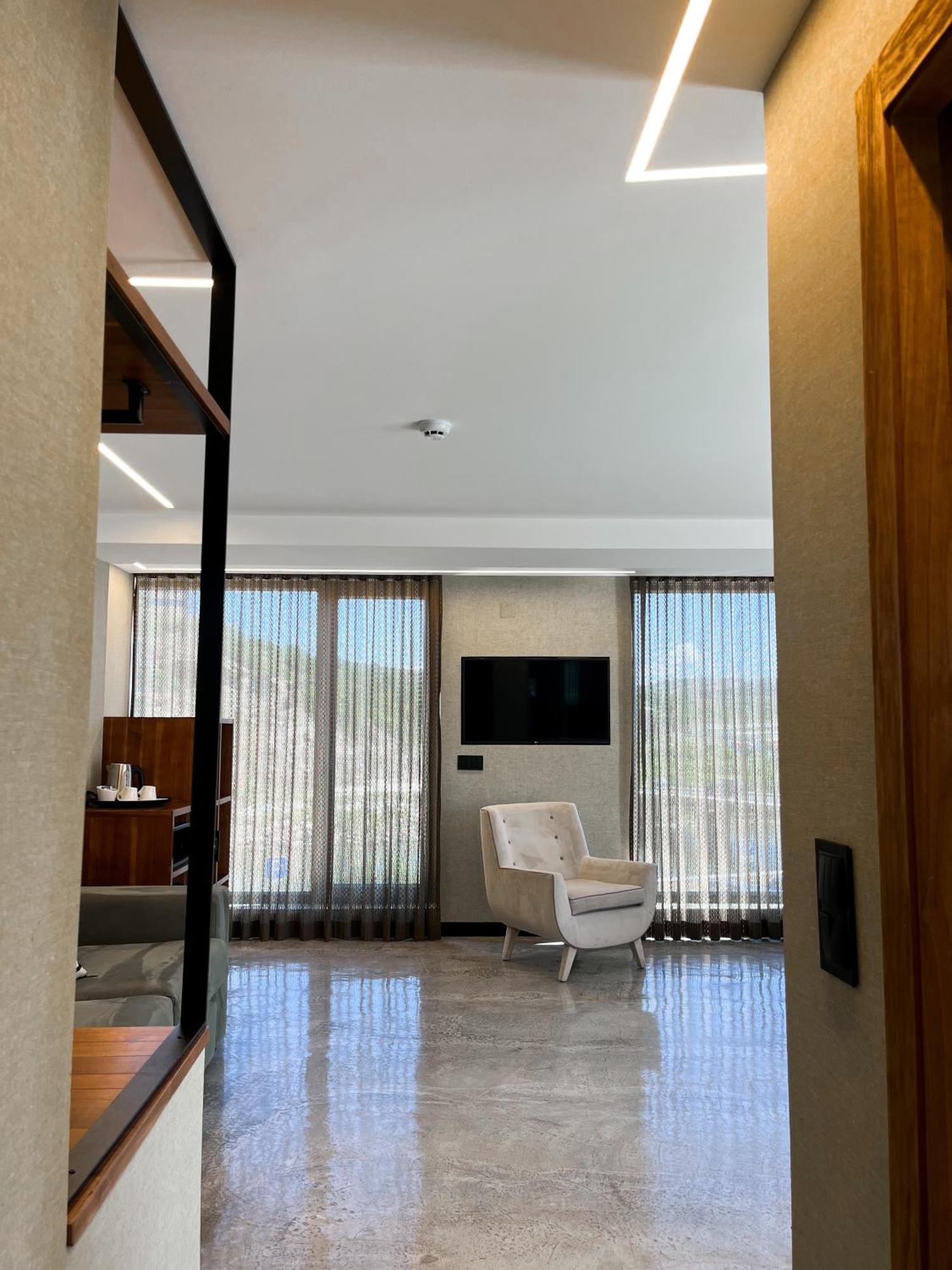 Well Hotel & Spa Масейра Екстериор снимка